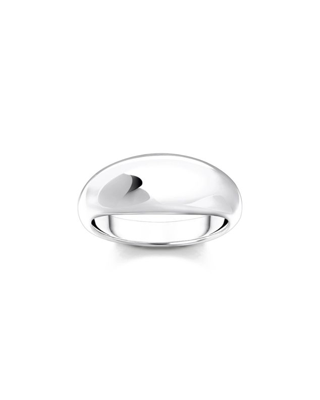 Silver ring in timesless design